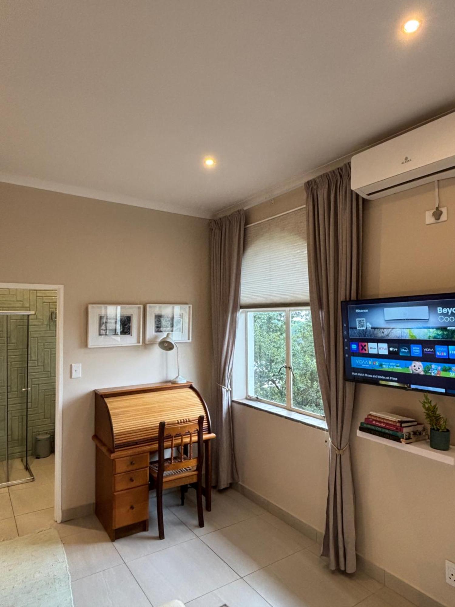 La Casa Blanca Hotel Johannesburg Exterior photo